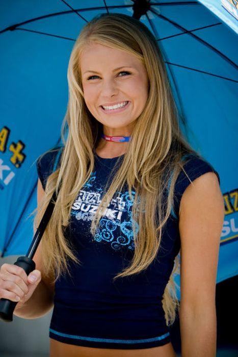 Стройные девушки с гонок F1 (101 фото)