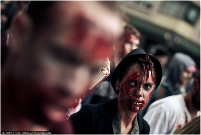 Грандиозный зомби-парад в Торонто (75 фото + видео)