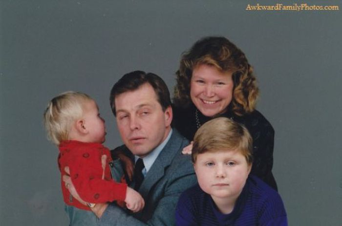 Смешные и странные семейные фотографии (40 фото)