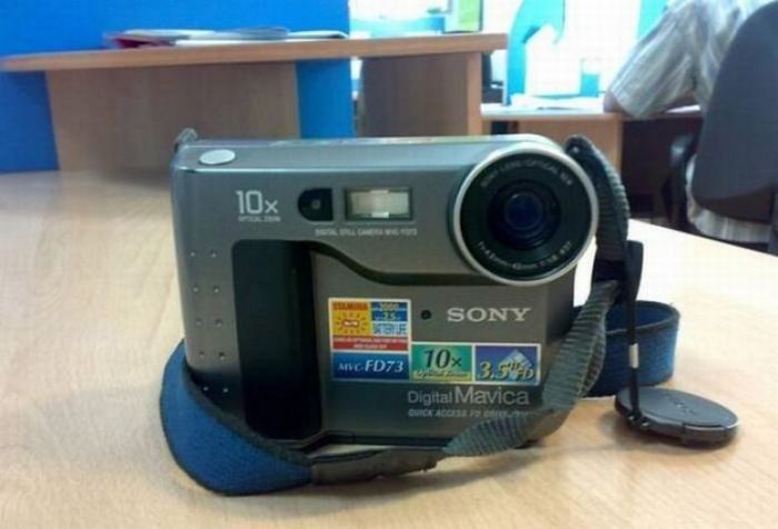 Фотоаппарат, использующий дискеты в качестве памяти (6 фото)