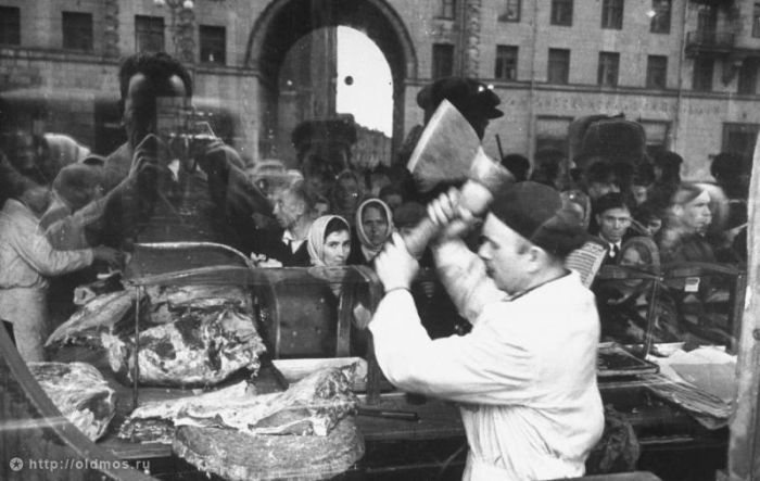 Как и чем торговали в советские годы (52 фото)