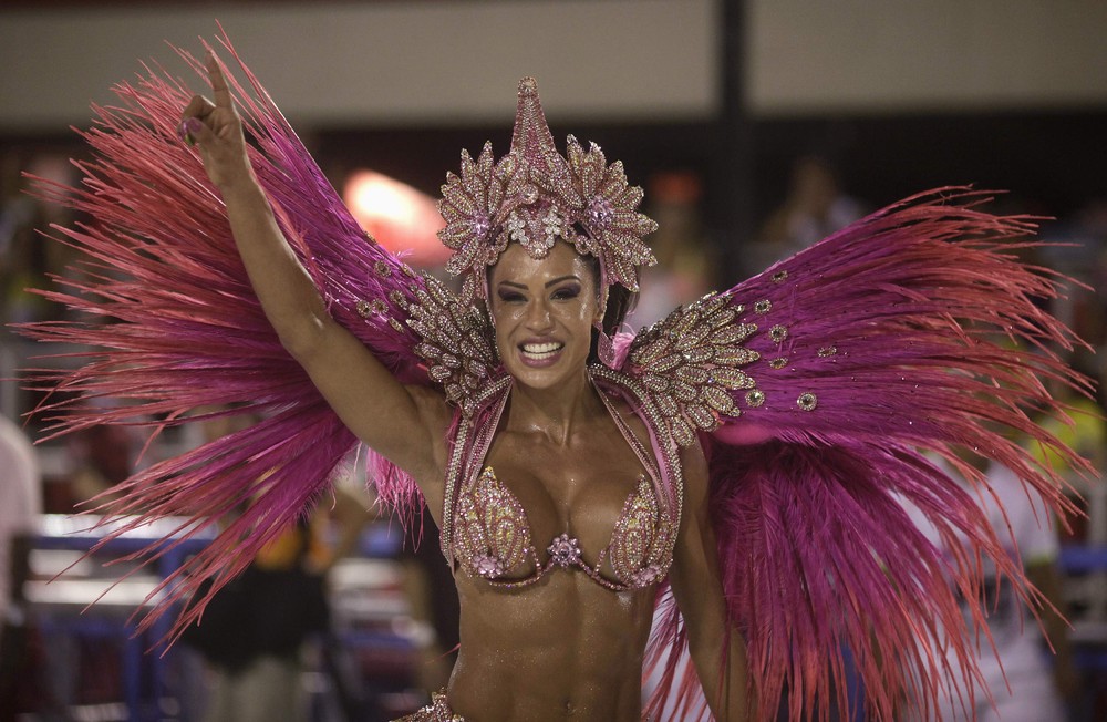Карнавал в Бразилии продолжается.