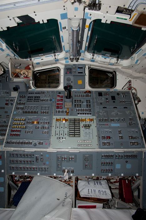 Как устроена кабина американских космических шатлов (35 фото)
