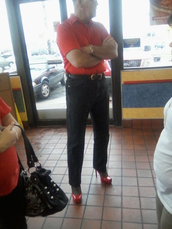 Нелепо одетые модники и модницы ;).