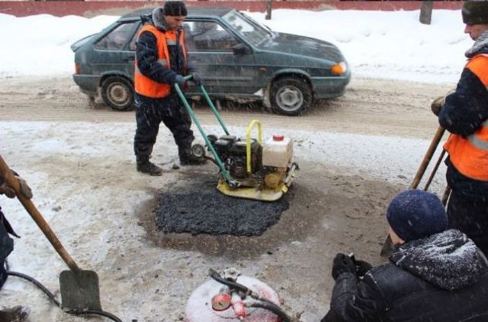 Дорожные службы появляются только с наступлением холодов (94 фото)
