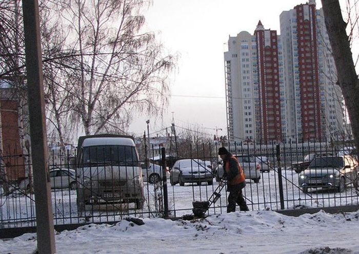 Дорожные службы появляются только с наступлением холодов (94 фото)