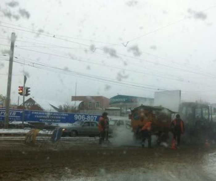 Дорожные службы появляются только с наступлением холодов (94 фото)