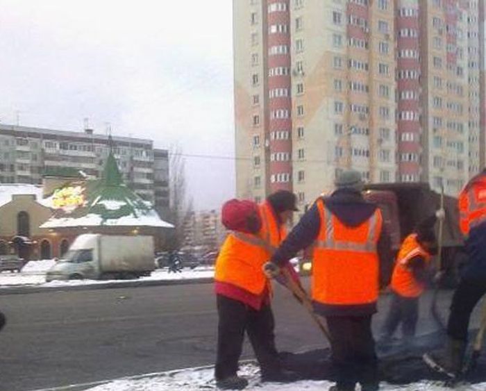 Дорожные службы появляются только с наступлением холодов (94 фото)