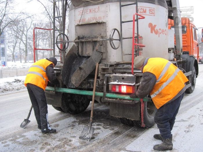 Дорожные службы появляются только с наступлением холодов (94 фото)