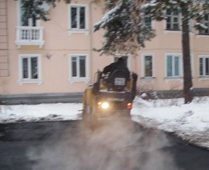 Дорожные службы появляются только с наступлением холодов (94 фото)