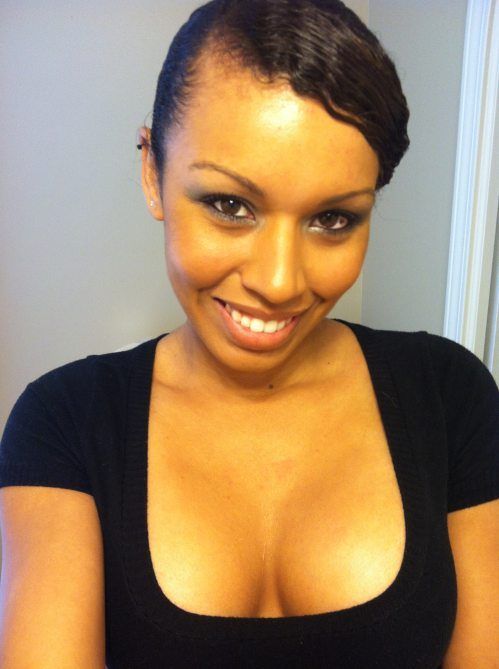 Девушки с внушительным размером груди (39 фото)