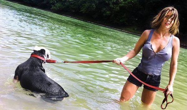 Девушки с внушительным размером груди (39 фото)