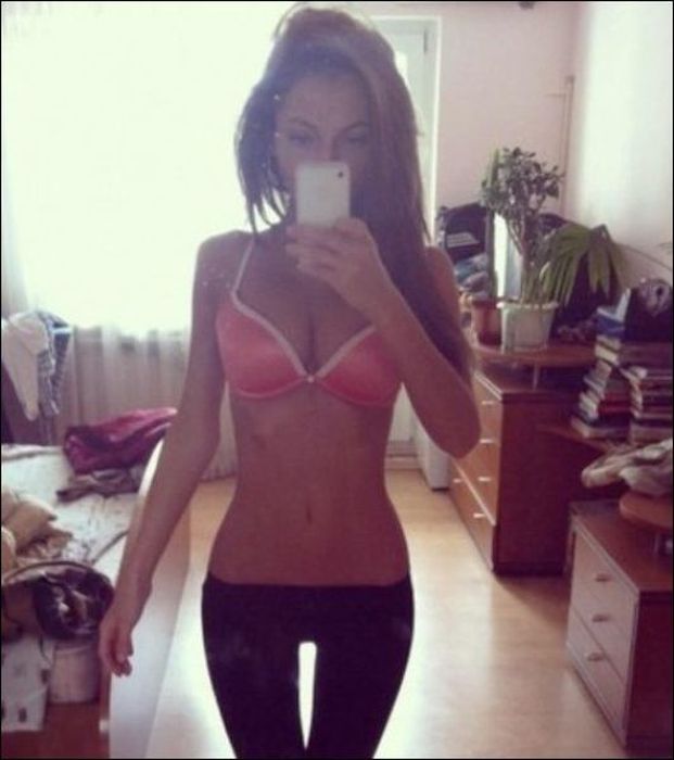 Девушки любят фотографировать себя (46 фото)