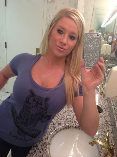 Девушки, которым сложно смотреть в глаза при разговоре (60 фото)