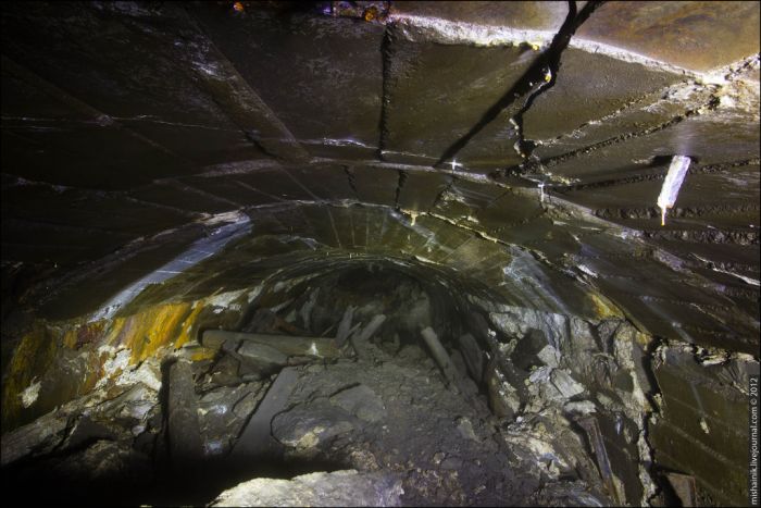 Прогулка по заброшенным подземным выработкам (37 фото)